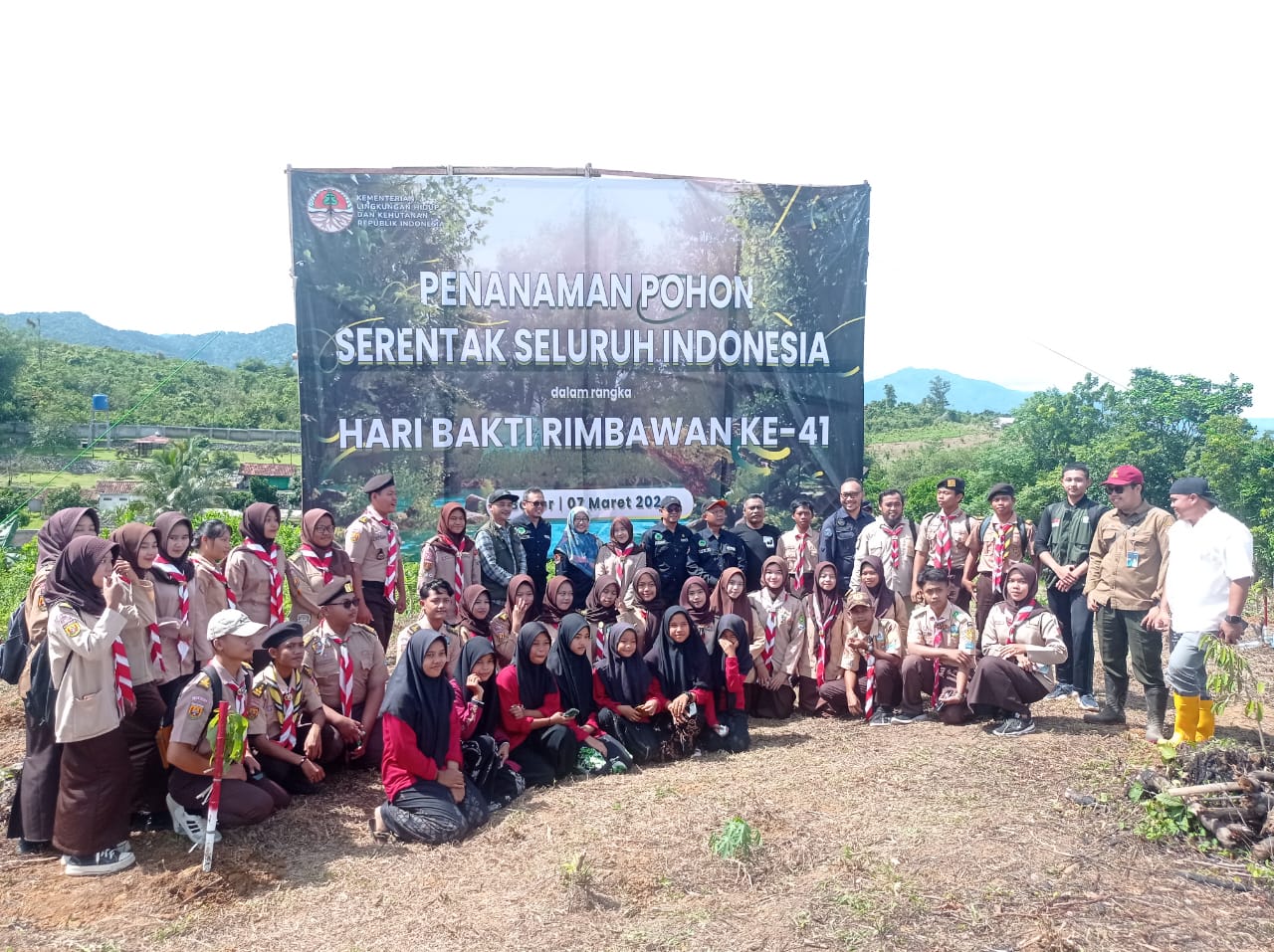 penanaman pohon seluruh indonesia